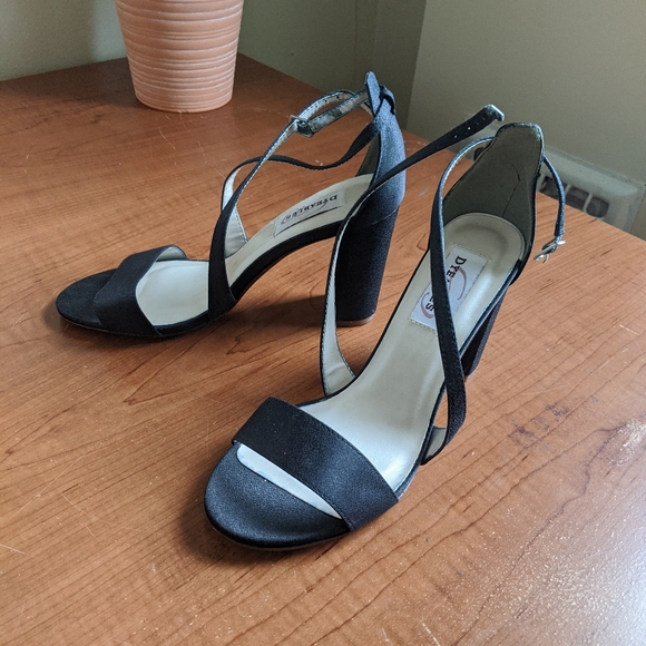 Black block heels - Picture 1 of 4